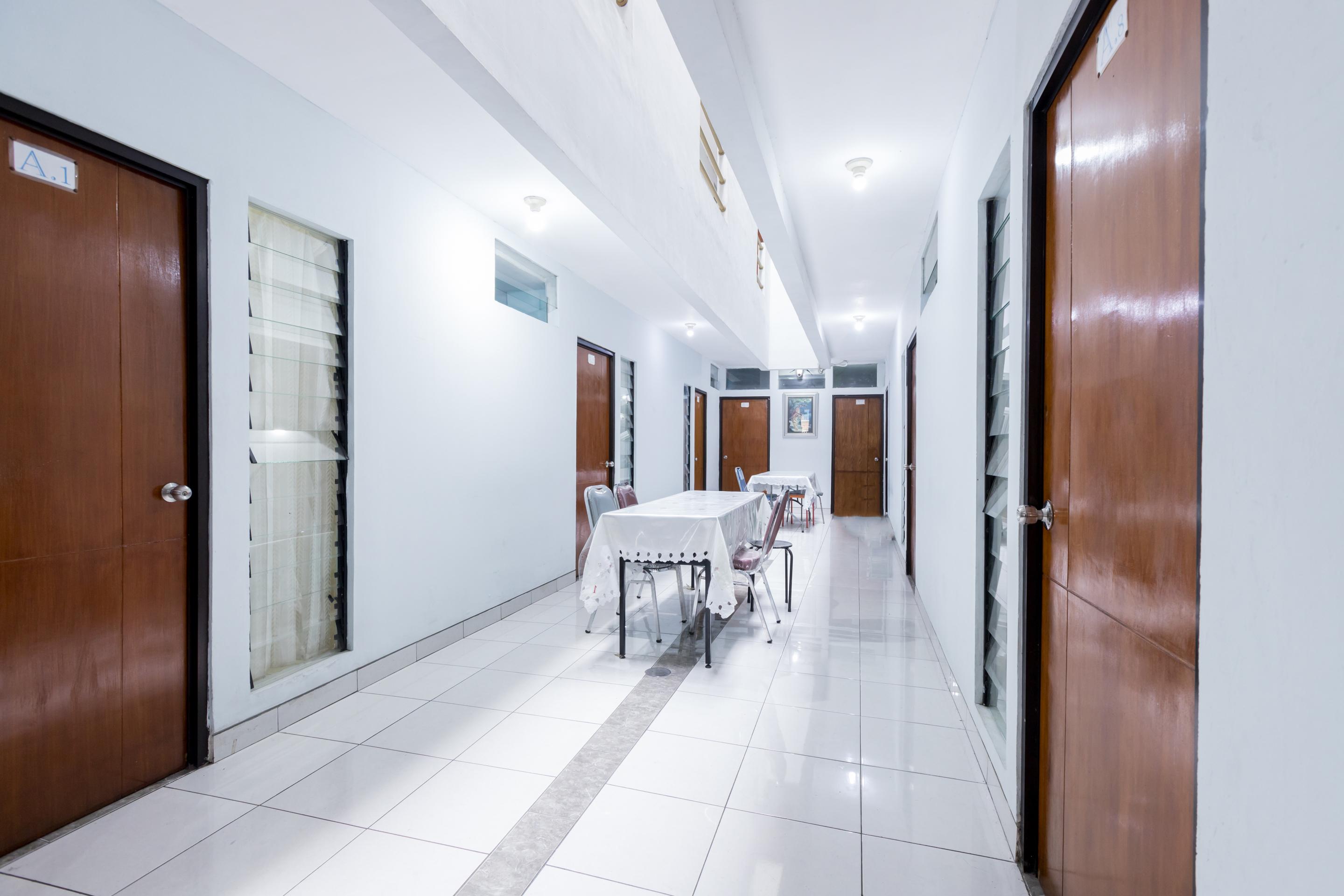 מלון בוגור Super Oyo 1516 Cemara Gading Syariah מראה חיצוני תמונה